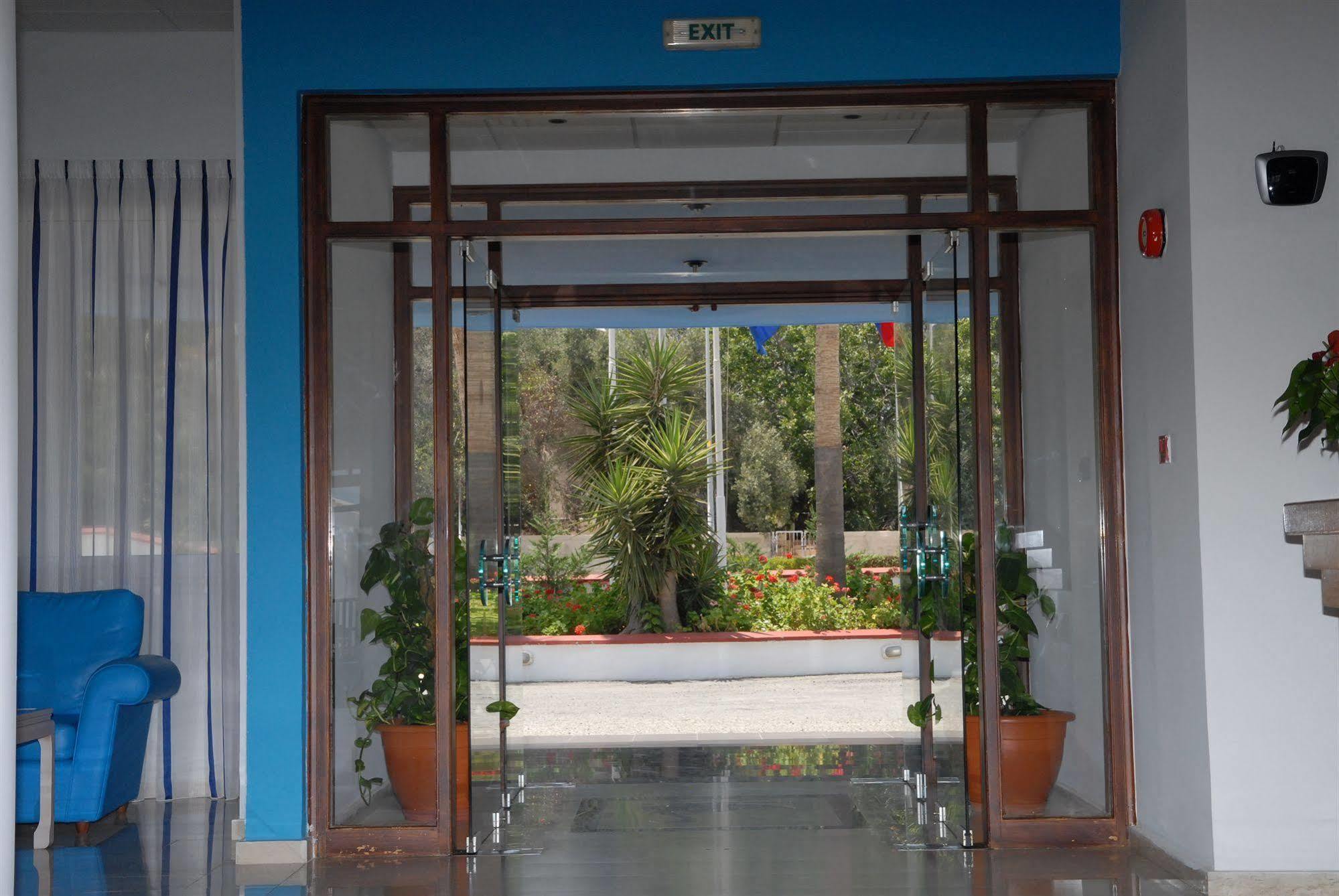 Maistros Hotel Apartments Protaras Exterior photo