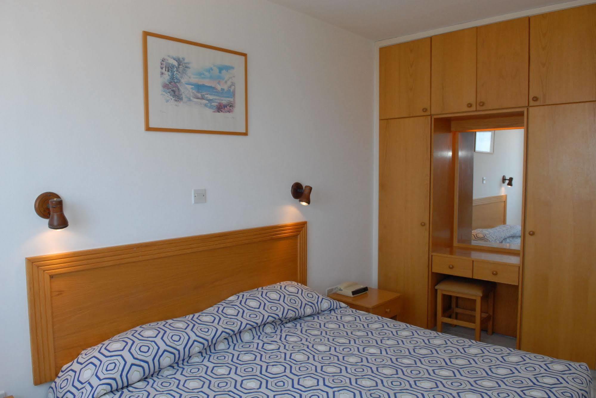 Maistros Hotel Apartments Protaras Exterior photo