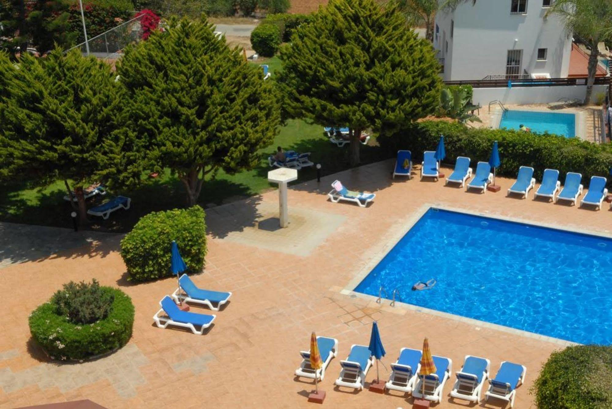Maistros Hotel Apartments Protaras Exterior photo
