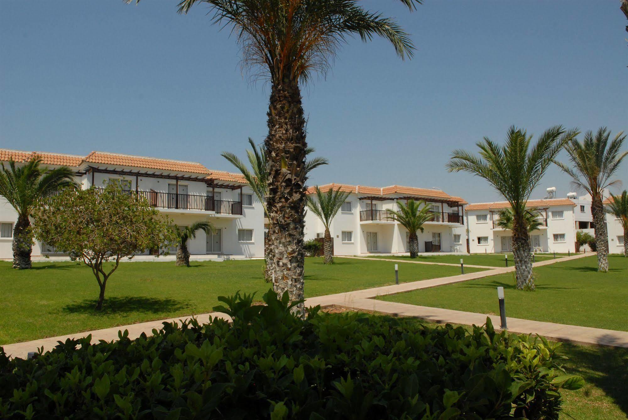 Maistros Hotel Apartments Protaras Exterior photo