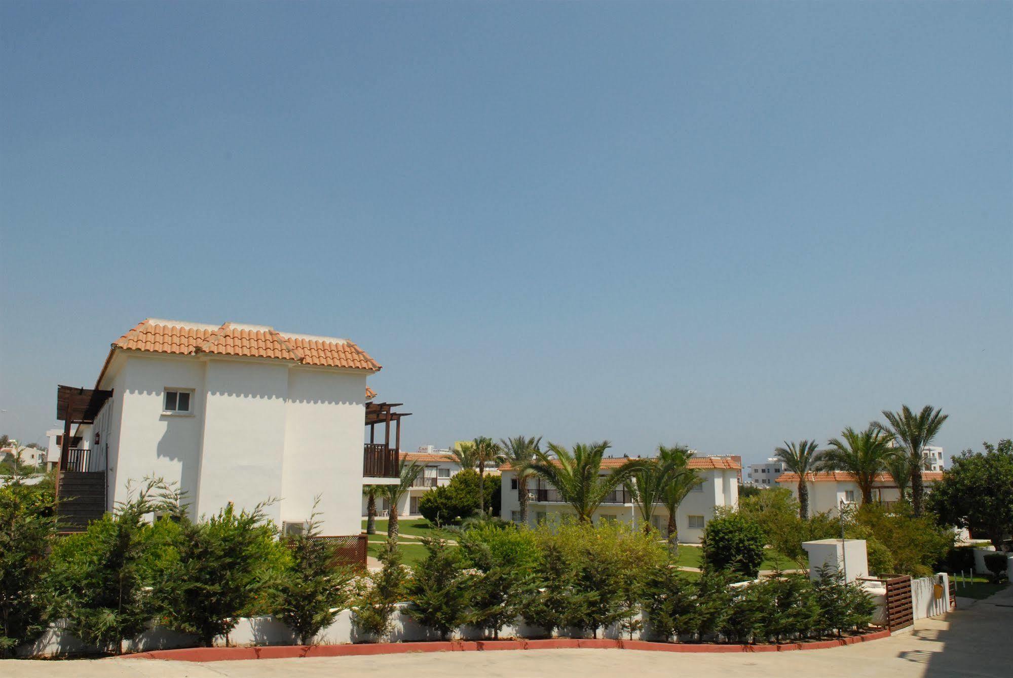 Maistros Hotel Apartments Protaras Exterior photo