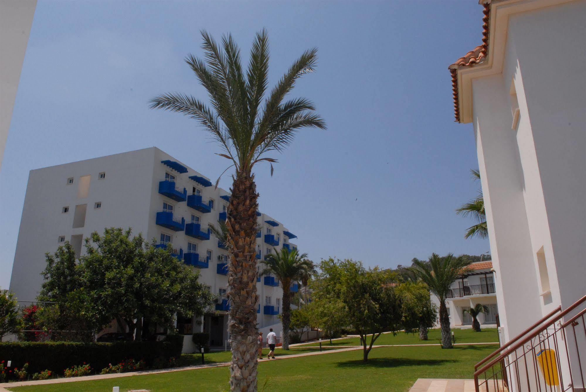 Maistros Hotel Apartments Protaras Exterior photo