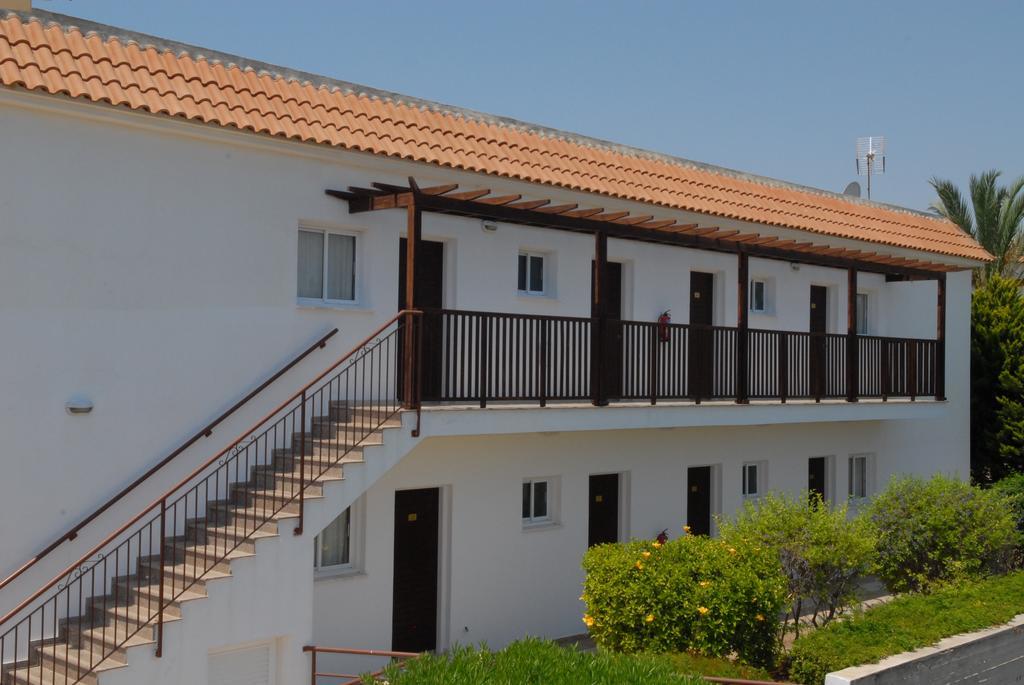 Maistros Hotel Apartments Protaras Exterior photo